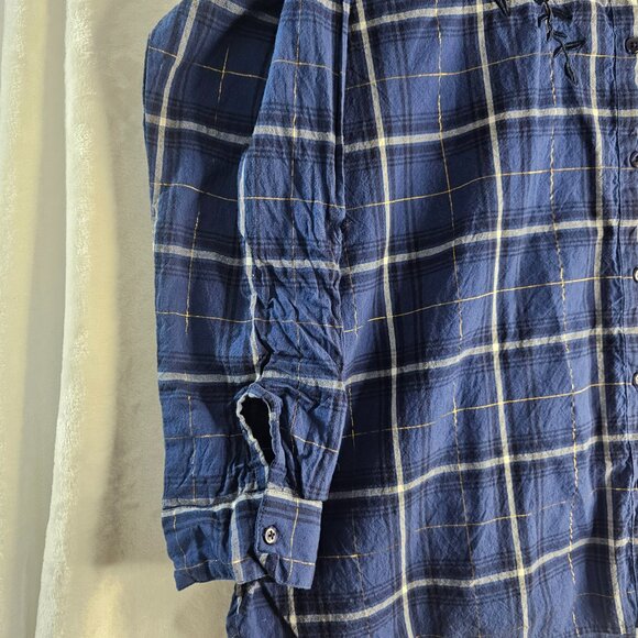 Collection ETC Woman Blue Plaid Shirt Size XL Floral Embroidered Button Up - Picture 6 of 10